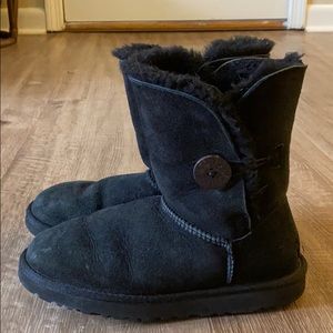 UGG BOOTS